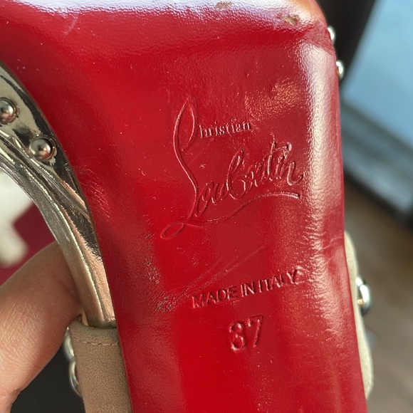 Christian Louboutin stud heel - Picture 2 of 3